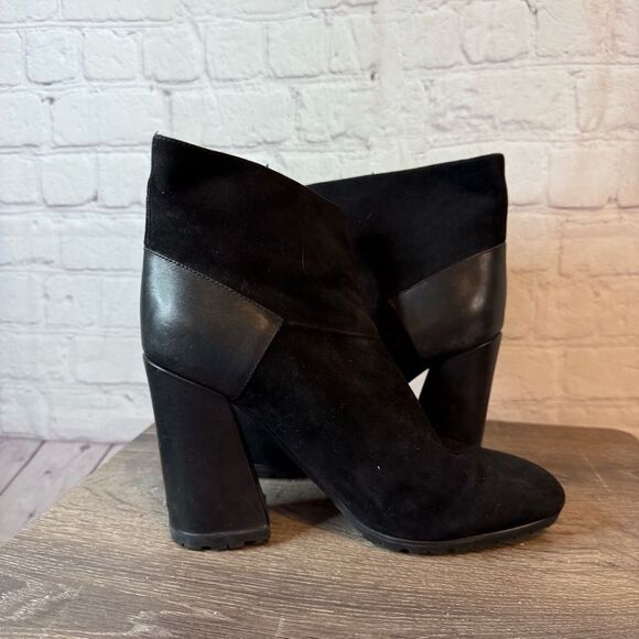 See By Chloe Velvet Black Chunky Heeled Boots - Picture 6 of 7